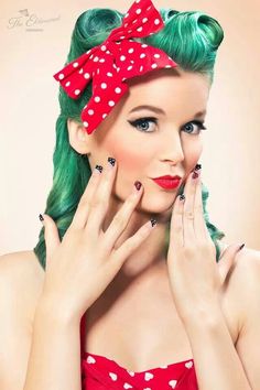 Pin up hairstyles: Go crazy!