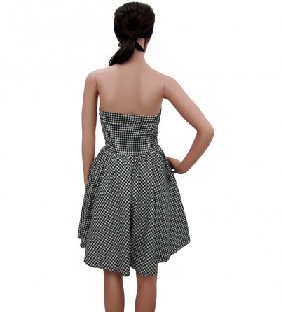 Retro style strapless dress